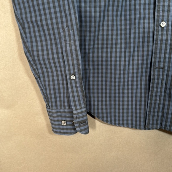 Banana Republic Men's Blue Checkered Shirt, Sz small, From TV Show Wardrobe - Picture 4 of 8